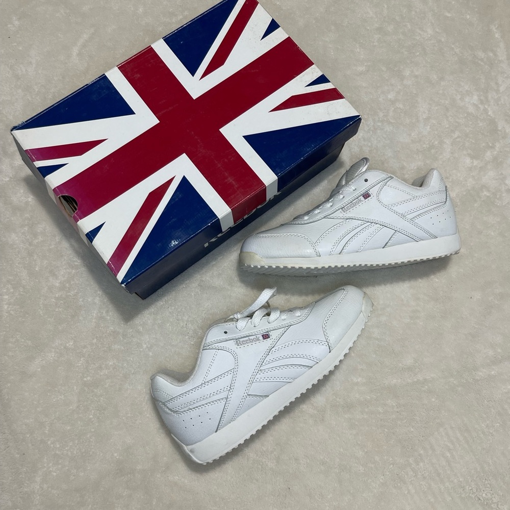 Vintage Reebok White Sneakers